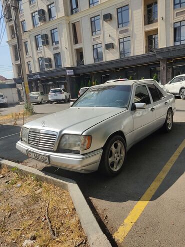 включатель фар мерс: Продается Mercedes-Benz W124 в серебристом цвете. Этот автомобиль –