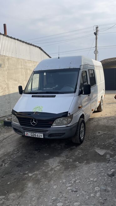 Легкий грузовой транспорт: Легкий грузовик, Mercedes-Benz, 2 т, Б/у at lalafo.kg Легкий грузовой транспорт: Легкий грузовик, Mercedes-Benz, 2 т, Б/у