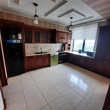 Долгосрочная аренда квартир: 3 комнаты, Агентство недвижимости, Без подселения, С мебелью полностью — 3