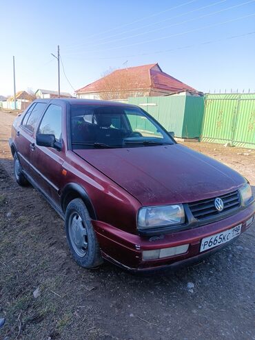 мигалка на авто: Volkswagen Golf: 1.6 л, Механика, Бензин, Седан