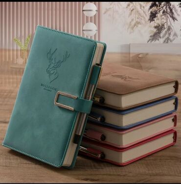 Подставки и держатели для книг: Ежедневник/блокнот с твердой обложкой и петлей для ручки - Обложка из