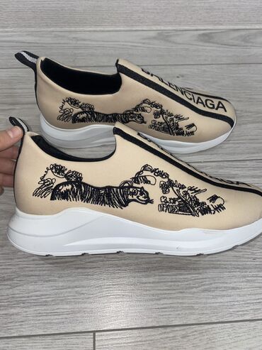 женские джинсы prada: Распродажа 🔥