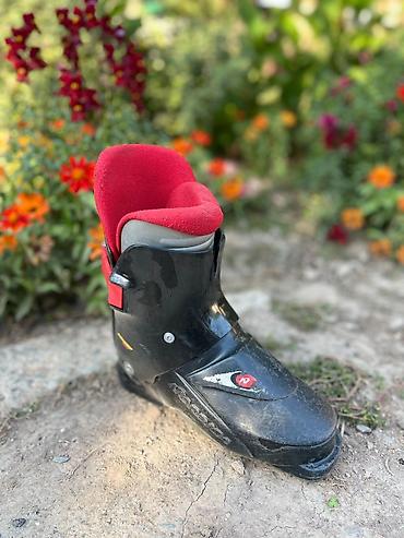 Лыжные ботинки: Лыжные ботинки — 4