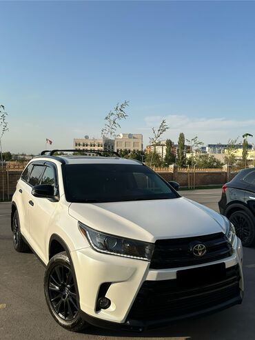 тайота highlander: Toyota Highlander: 2019 г., 3.5 л, Бензин