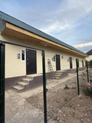 дом продаю в бишкеке: 26 кв. м, 1 бөлмө, Жылытылган, Забор, тосулган