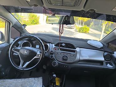 мото хонда: Honda Jazz: 2010 г., 1.2 л, Механика, Бензин, Хэтчбэк — 6