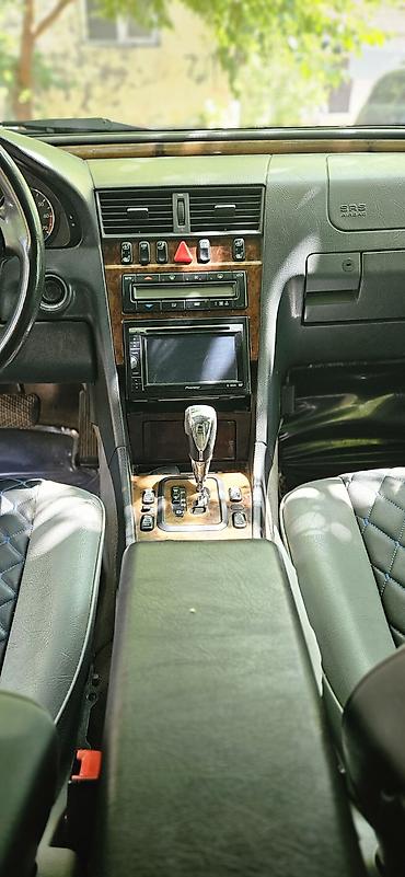 e39 rul: Mercedes-Benz C sinfi sedan (W202) – ağ rəngli, avtomatik ötürmələr — 5