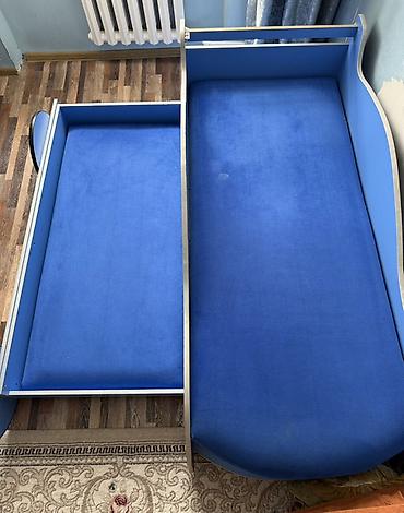 bunk bed: Детская двухместная кровать-машина с выкатным вторым спальным местом — 7