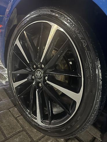 r19 camry: Литые диски Toyota (оригинал) + шины Bridgestone Turanza - Диаметр — 4