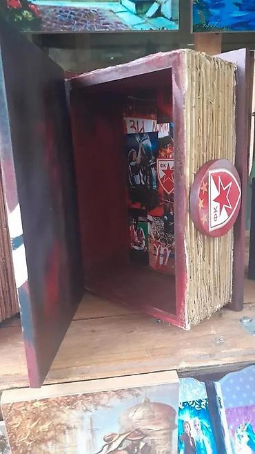 dekor kanjiza: FCRS DELIJE DRVENA KUTIJA NOVA RED STAR KNJIGA ZA NAKIT | Cene nisu — 2