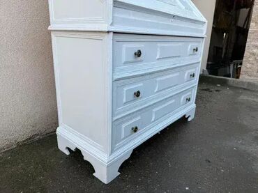 Stilski radni stolovi: Stilski sekretar / pisaći sto - MOGUĆ PREVOZ U dobrom stanju 💎 Kao — 3