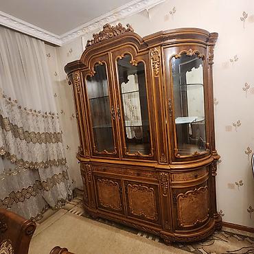 Klassik üslubda böyük vitrin-bufet mebeli - Material: masiv ağac