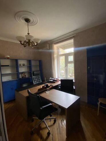 Ofislər: Obyekt İcarəyə verilir. Ofis, diş klinikası, gözəllik salonu ucun — 12