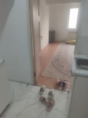 1 room: Сдаётся светлая комната с отдельным входом из кухни. Особенности: - — 1