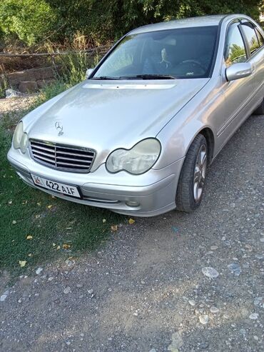 продаю авто мерс: Mercedes-Benz C-Class: 2004 г., 1.8 л, Механика, Бензин, Седан