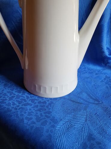 Čajnici: Bokal nov 70te Poljska wawel porcelan. Visina. 21cm na lalafo.rs — 8 Čajnici: Bokal nov 70te Poljska wawel porcelan. Visina. 21cm — 8