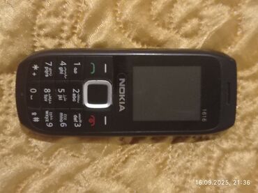 кнопка телефон: Nokia 1, rəng - Qara, Düyməli