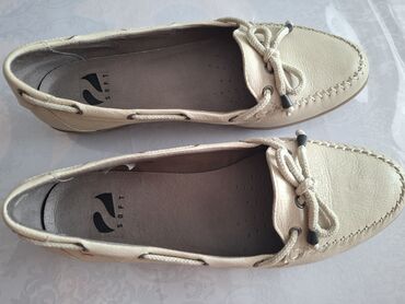 Мокасины и лоферы: ПРОДАЮ 1.Женские новые мокасины,партугалия, бежевого цвета с — 2