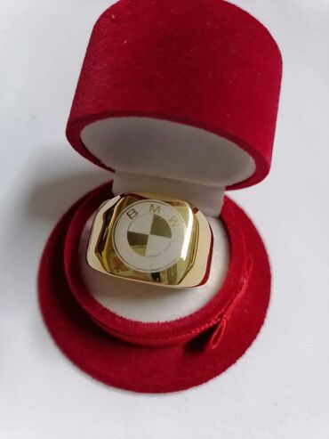 Prstenje: Vel:13
Cena:1000din — 10