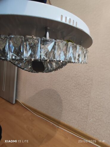 metbex ucun cilciraqlar: Çılçıraq, 10 və daha çox lampa, Xrustal