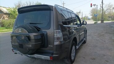 Mitsubishi: Mitsubishi Pajero: 2009 г., 3.5 л, Типтроник, Бензин, Внедорожник at lalafo.kg — 3 Mitsubishi: Mitsubishi Pajero: 2009 г., 3.5 л, Типтроник, Бензин, Внедорожник — 3