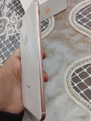 Apple iPhone: IPhone 8 Plus, 64 GB, Qızılı, Simsiz şarj — 10