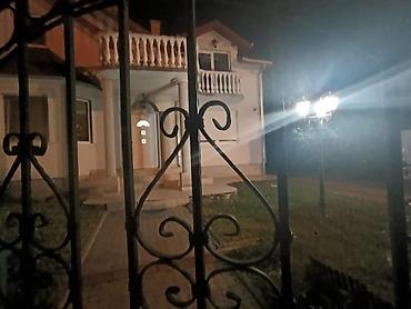 garaze: Na prodaju – Prostrana porodična kuća u mirnom delu Beške — 8