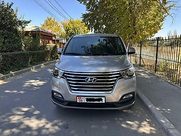 продаю старекс: Hyundai H-1: 2019 г., 2.5 л, Автомат, Дизель, Минивэн — 2