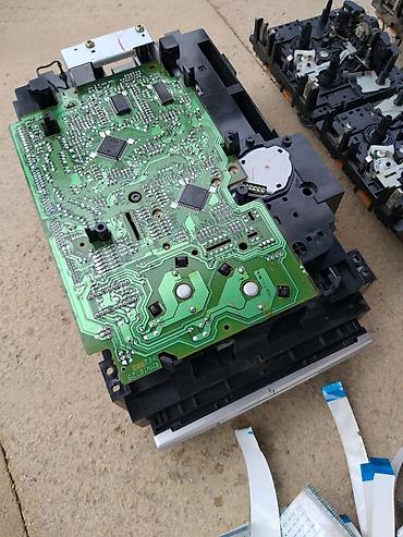 iqlim paneli: Jvc musiqi mərkəzi hissələri,paneli biri5azn,tape bloku biri-5azn,sd — 8