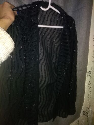 košulja i džemper: Košulja polu obim grudi 60cm dužina 70cm 400 dinara