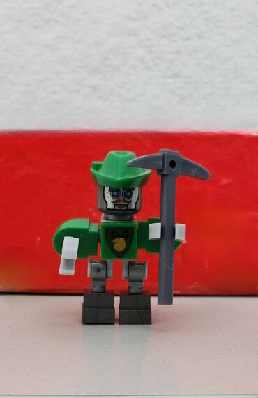 legi: Lego Nexo Knights.Robot Hoodlum 
yaxşı vəziyyətdədir