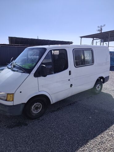 Ford: Ford Transit: 2000 г., 2.5 л, Механика, Дизель, Фургон