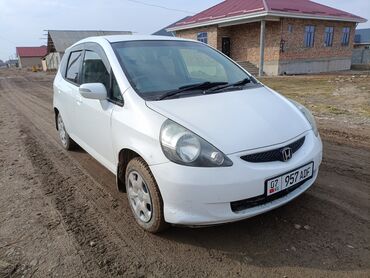 Honda: Honda Fit: 2005 г., 1.3 л, Вариатор, Бензин, Хэтчбэк