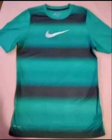 farmerke g kvaliteta cotton s: Nike sportska majica vel. S u dobrom stanju