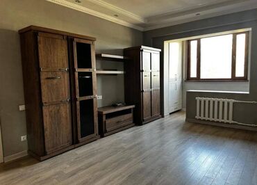 1 комнатная квартира без мебели: 1 бөлмө, 35 кв. м, 105-серия, 2 кабат, Косметикалык ремонт