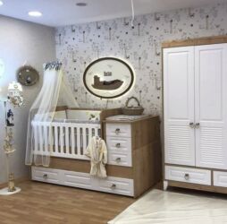 Seyflər: Oğlan və qız üçün, Dördbucaq, Beşik, Matras ilə, Yellənmə mexanizm ilə