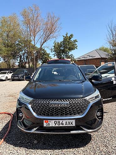 Haval Jolion, черный кроссовер Особенности экстерьера: - Фирменная