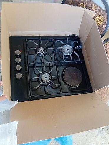 Qarışıq sobaları: Quraşdırılan qaz plitəsi – 3 qaz ocağı + 1 elektrik göz (kombinə) — 3