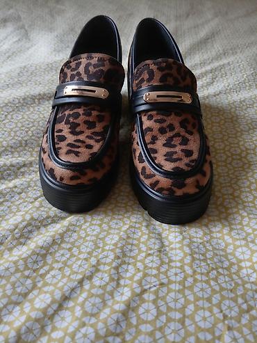 nike 25cm: Ženske loafer cipele sa životinjskim (leopard) printom - Model — 3