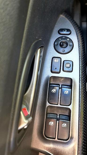 Kia: Kia Carens: 2 l | 2007 il Van/Minivan — 21