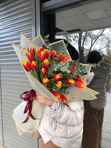 Букеты из живых цветов: Тюльпаны оптом только до 6марта ! Свежие хрустящие сортовые — 8