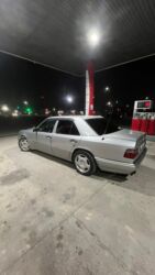 подстаканник ауди: Mercedes-Benz W124: 1993 г., Механика, Бензин, Седан