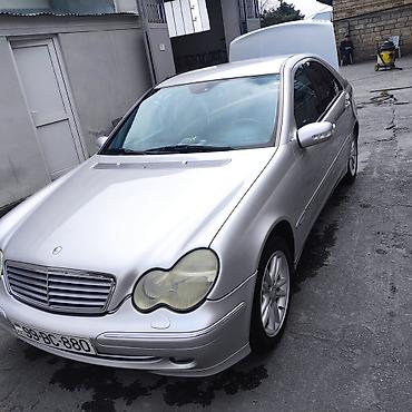mercedes c190: Atecili satılırMercedes-Benz C-Class sedan təqdim olunur. Avtomobil — 4