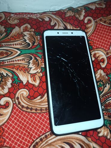 телефоны кнопачные: Redmi, Redmi 6A, Б/у, 16 ГБ, цвет - Белый, 2 SIM