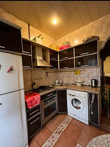 Mənzillər: Bakı, 3 otaqlı, Köhnə tikili, m. Elmlər Akademiyası, 80 kv. m — 9