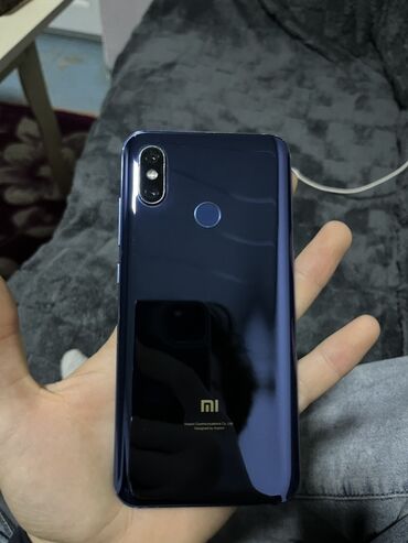 Xiaomi: Xiaomi Mi 8, 64 GB, rəng - Mavi, 
 Barmaq izi — 1