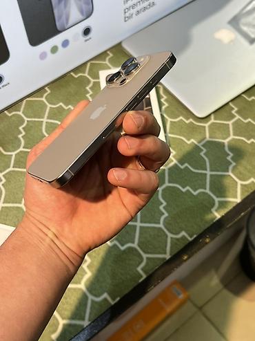 Apple iPhone: IPhone 16 Pro, Natural Titanium, Face ID — 8