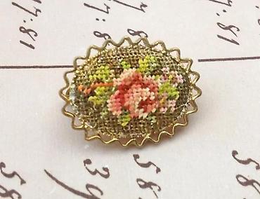 Broševi: 4 STARA Exluzibna broša: Zeleni, SEDEF, GOBLEN, Druidski srp. Cena za — 8