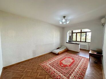 сдаю салоне красоты: 3 комнаты, 80 м², 105 серия, 6 этаж, Косметический ремонт