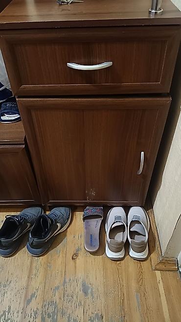 Dəhliz dolabları: İşlənmiş, 3 qapılı, Güzgülü, Qəhvəyi, Açılan, Düz dolab — 3